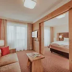 österreichischer Hof-im Bademantel Direkt In Alpentherme Hotel