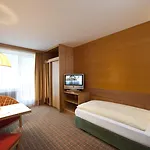 österreichischer Hof-im Bademantel Direkt In Alpentherme 4*