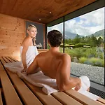 Hotel österreichischer Hof-im Bademantel Direkt In Alpentherme Bad Hofgastein