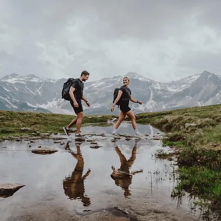 österreichischer Hof-im Bademantel Direkt In Alpentherme