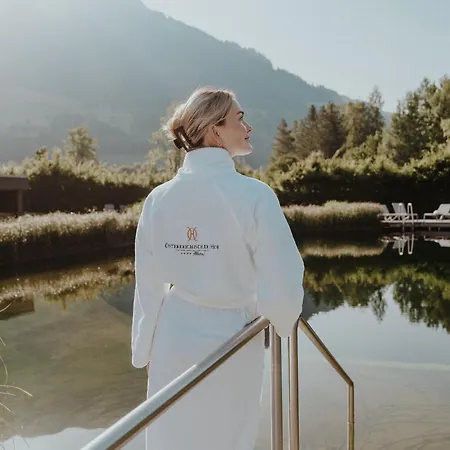 Oesterreichischer Hof-im Bademantel Direkt In Alpentherme