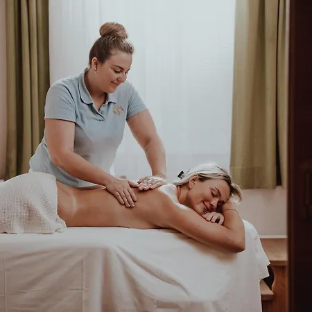 Отель Oesterreichischer Hof-im Bademantel Direkt In Alpentherme 4*