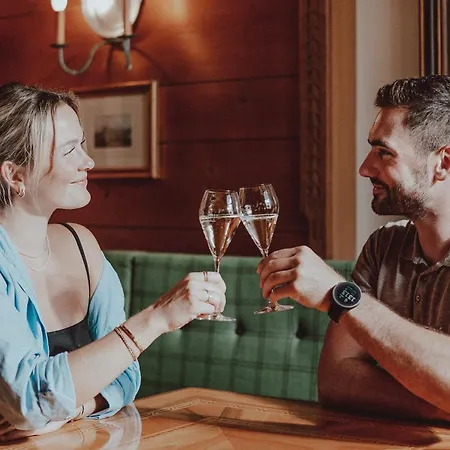 Oesterreichischer Hof-im Bademantel Direkt In Alpentherme Szálloda Bad Hofgastein