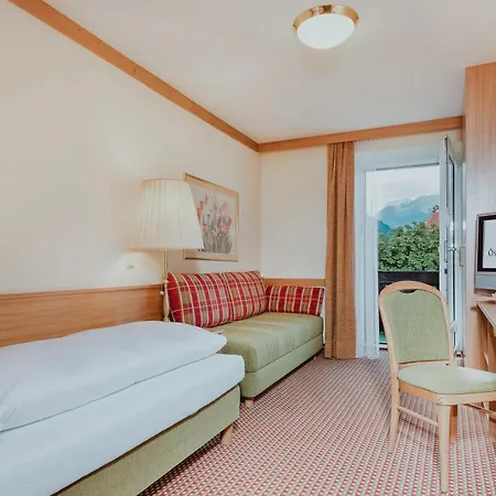 österreichischer Hof-im Bademantel Direkt In Alpentherme