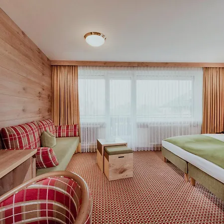 Oesterreichischer Hof-im Bademantel Direkt In Alpentherme Бад Хофгаштайн