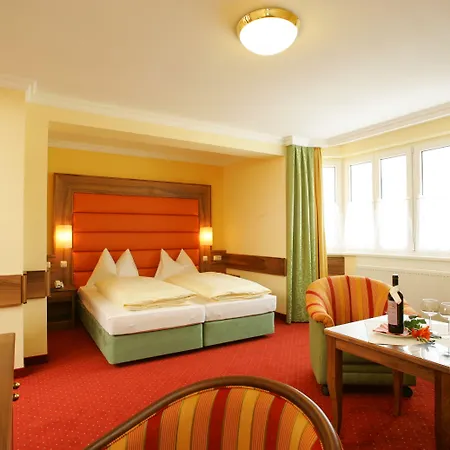 Oesterreichischer Hof-im Bademantel Direkt In Alpentherme 호텔