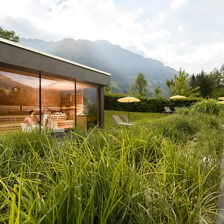 Oesterreichischer Hof-im Bademantel Direkt In Alpentherme Szálloda
