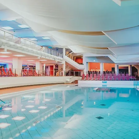 Oesterreichischer Hof-im Bademantel Direkt In Alpentherme 배드호프가스타인